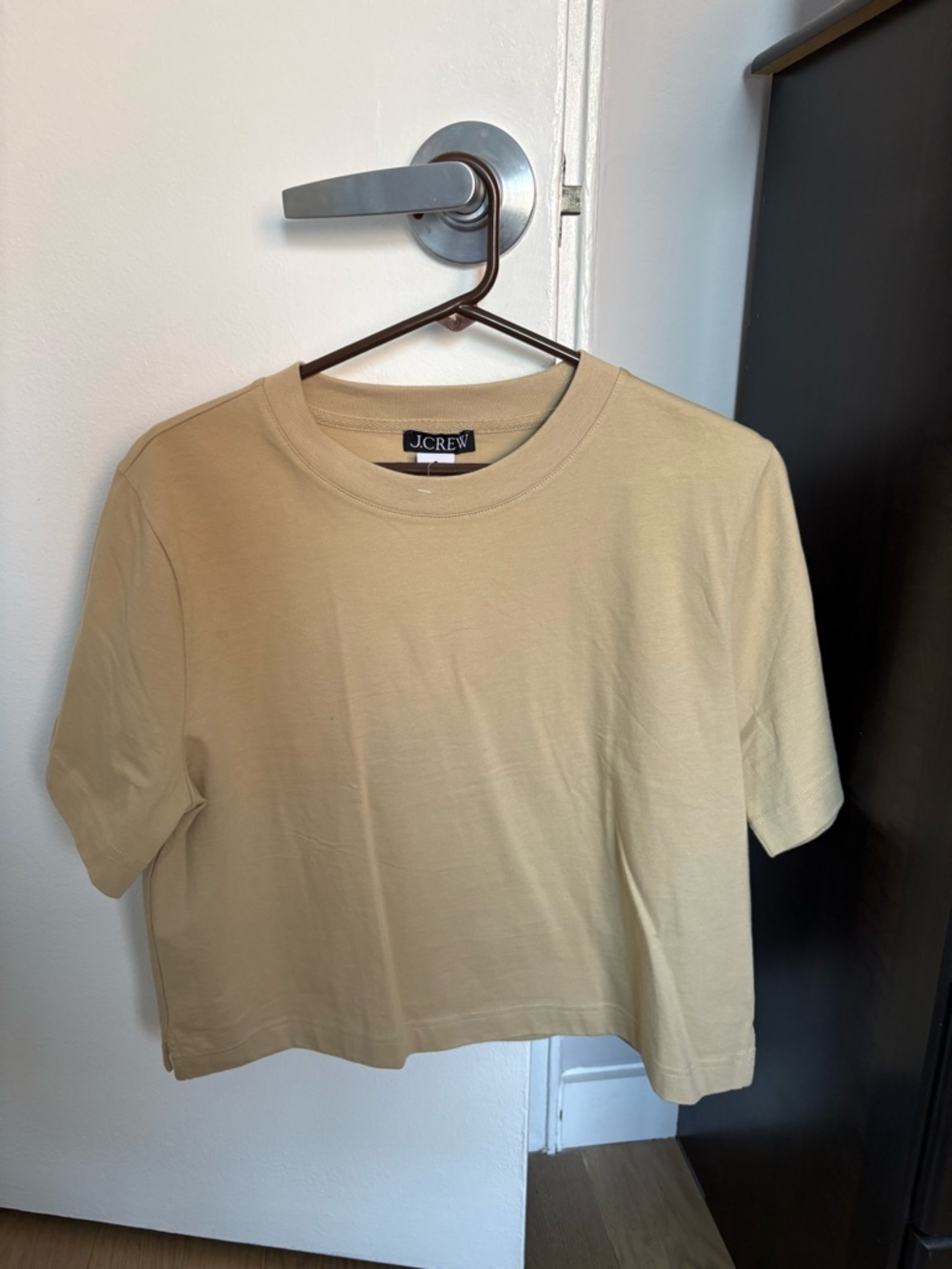 J. Crew boxy Relaxed premium weight cropped tshirt - size medium